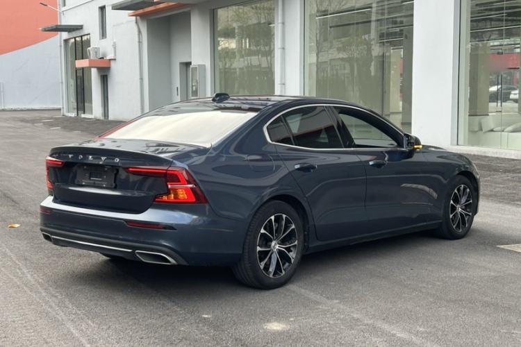 Used Volvo S60 2021 T4 Zhiyi Luxury Edition Exterior 12