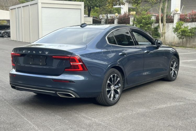 Used Volvo S60 2021 T4 Zhiyi Luxury Edition Exterior 2