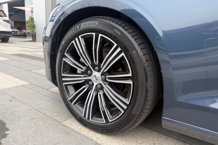 Used Volvo S60 2021 T4 Zhiyuan Luxury Edition Exterior 5