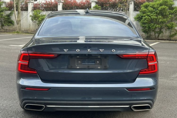 Used Volvo S60 2021 T4 Zhiyi Luxury Edition Exterior 6