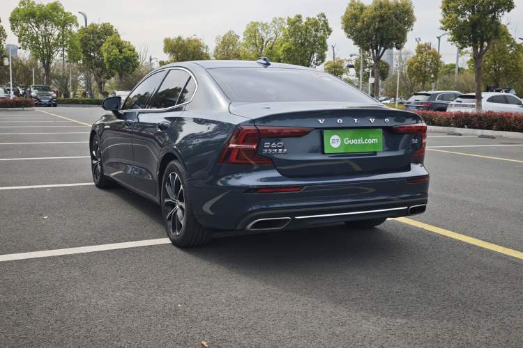 Used Volvo S60 2021 T4 Zhiyi Luxury Edition Exterior 6
