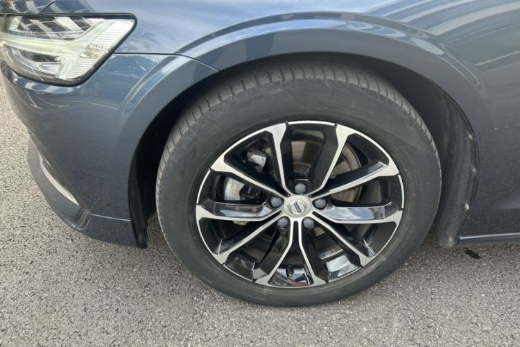 Used Volvo S60 2021 T4 Zhiyi Luxury Edition Exterior 8