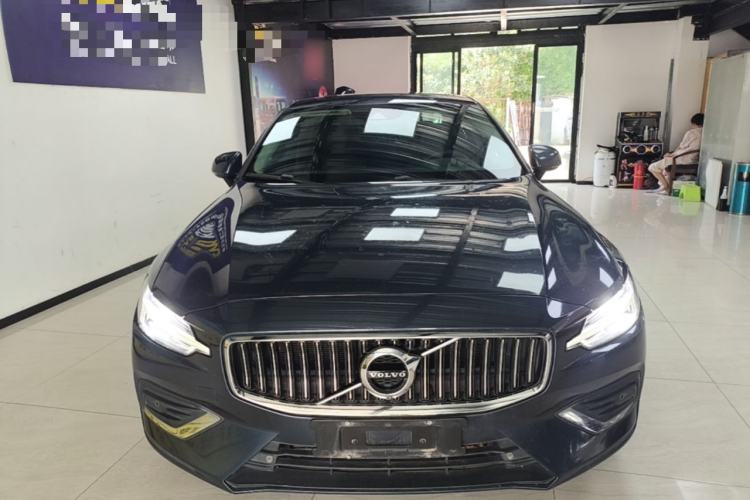 Used Volvo S60 2021 T4 Zhiyi Luxury Edition Front