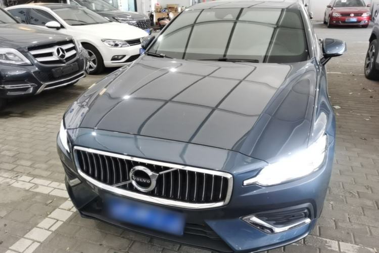Used Volvo S60 2021 T4 Zhiyi Luxury Edition Front