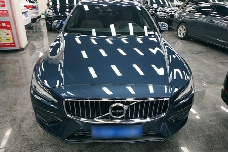 Used Volvo S60 2021 T4 Zhiyi Luxury Edition Front