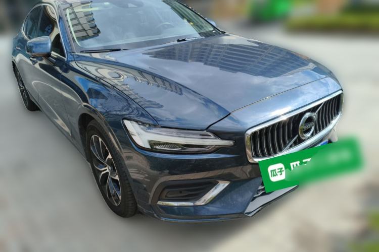 Used Volvo S60 2021 T4 Zhiyi Luxury Edition Front Right 45 Deg