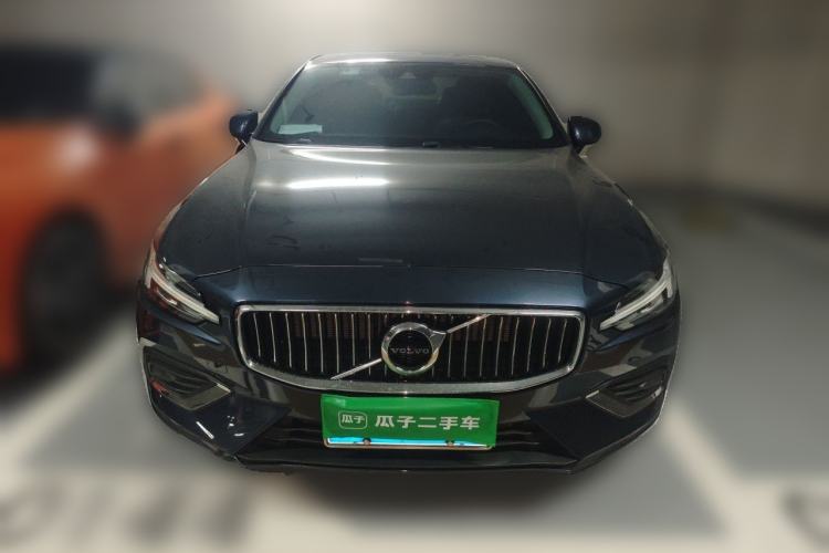 Used Volvo S60 2021 T4 Zhiyi Luxury Edition Front