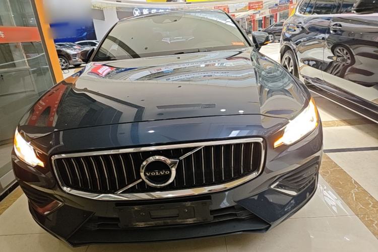 Used Volvo S60 2021 T4 Zhiyuan Luxury Edition Front