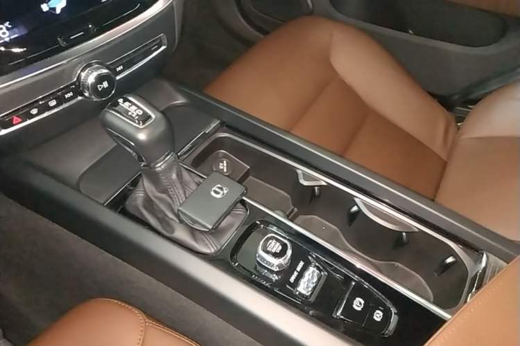 Used Volvo S60 2021 T4 Zhiyi Luxury Edition Gear Lever