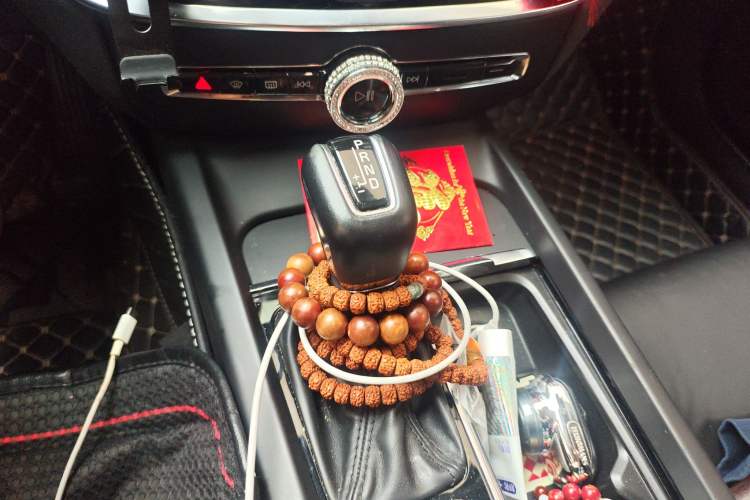 Used Volvo S60 2021 T4 Zhiyi Luxury Edition Gear Lever