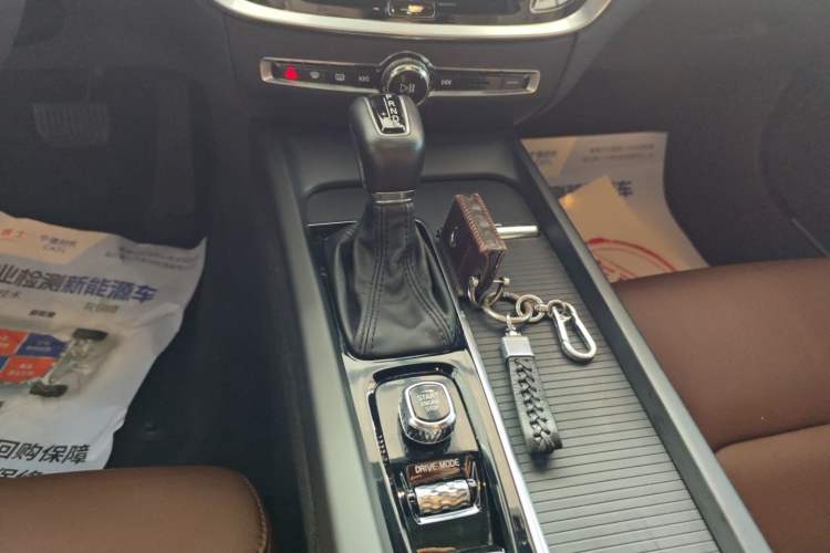 Used Volvo S60 2021 T4 Zhiyi Luxury Edition Gear Lever