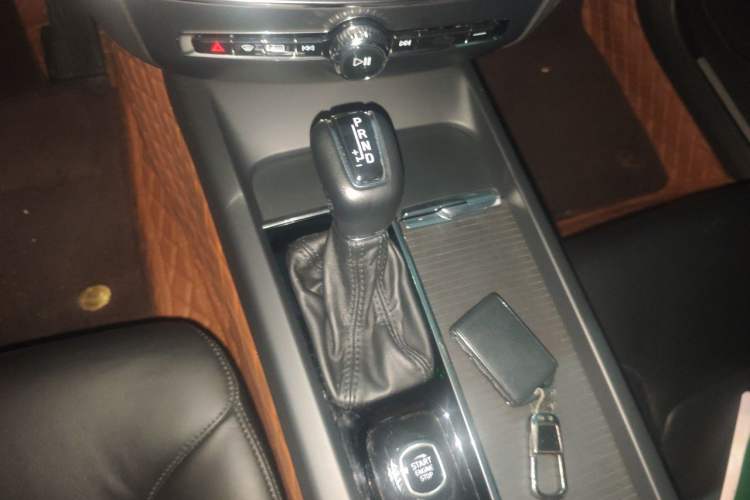 Used Volvo S60 2021 T4 Zhiyi Luxury Edition Gear Lever