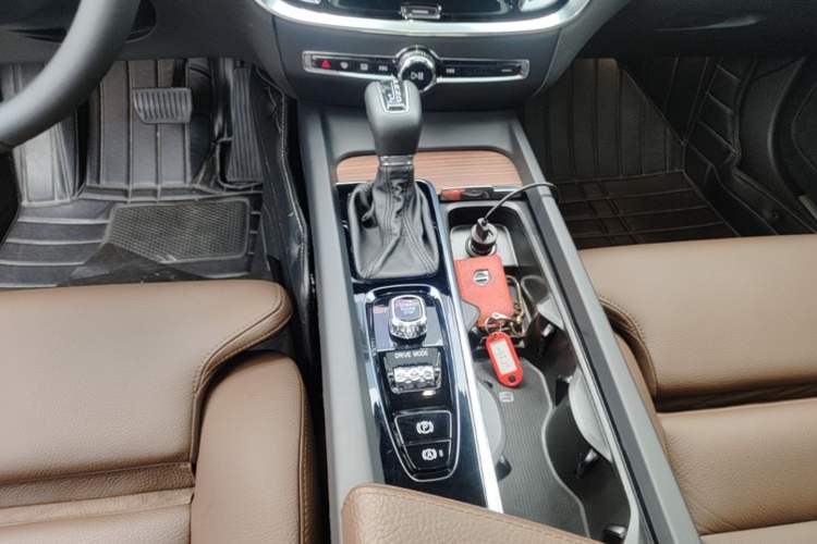 Used Volvo S60 2021 T4 Zhiyuan Luxury Edition Gear Lever