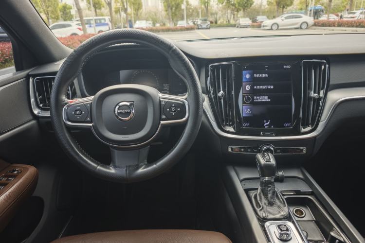 Used Volvo S60 2021 T4 Zhiyi Luxury Edition Interior 5