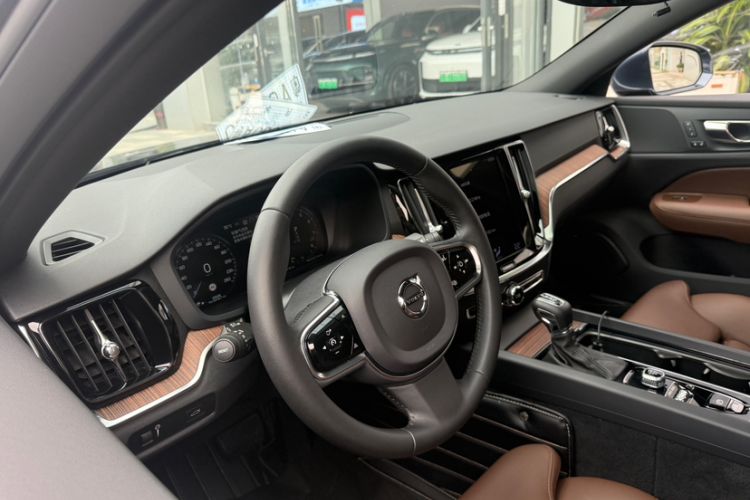Used Volvo S60 2021 T4 Zhiyuan Luxury Edition Interior 7