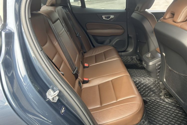 Used Volvo S60 2021 T4 Zhiyi Luxury Edition Interior 9