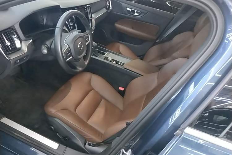 Used Volvo S60 2021 T4 Zhiyi Luxury Edition Left Front Seat