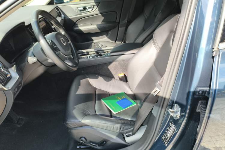Used Volvo S60 2021 T4 Zhiyi Luxury Edition Left Front Seat
