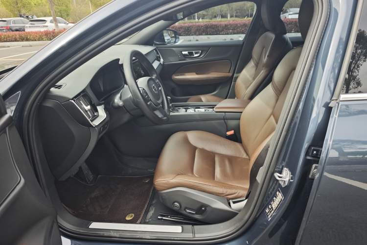 Used Volvo S60 2021 T4 Zhiyi Luxury Edition Left Front Seat