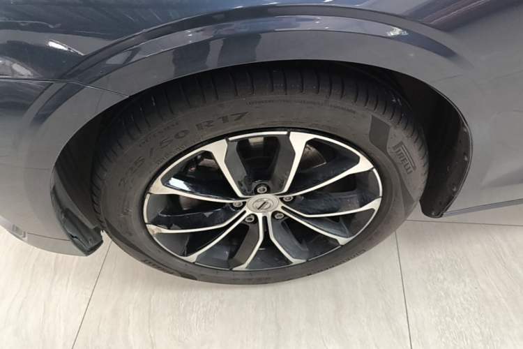 Used Volvo S60 2021 T4 Zhiyi Luxury Edition Left Front Wheel Hub