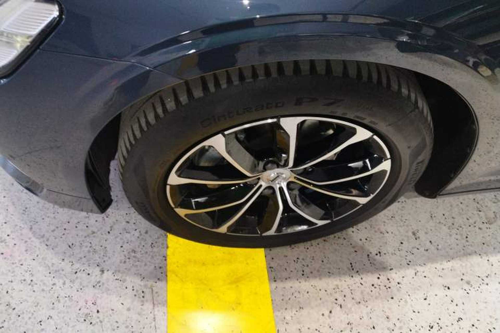 Used Volvo S60 2021 T4 Zhiyi Luxury Edition Left Front Wheel Hub