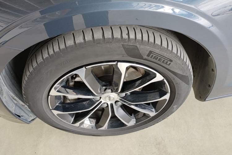 Used Volvo S60 2021 T4 Zhiyi Luxury Edition Left Front Wheel Hub