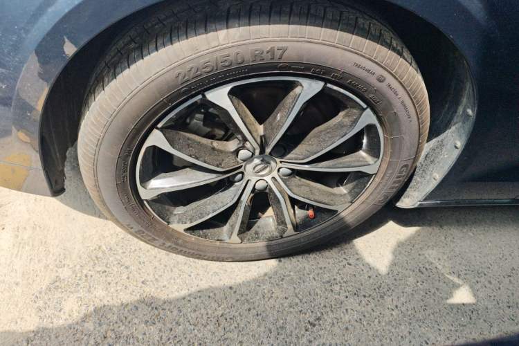 Used Volvo S60 2021 T4 Zhiyi Luxury Edition Left Front Wheel Hub