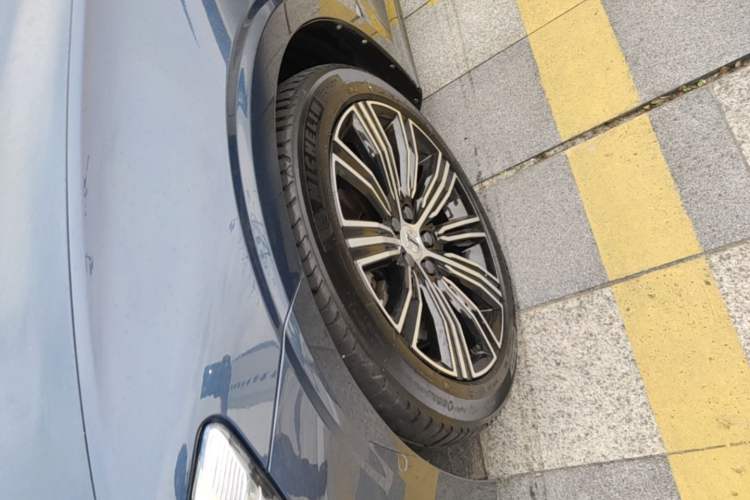 Used Volvo S60 2021 T4 Zhiyuan Luxury Edition Left Front Wheel Hub
