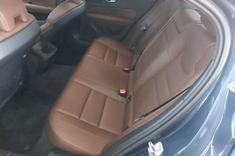 Used Volvo S60 2021 T4 Zhiyi Luxury Edition Left Rear Seat