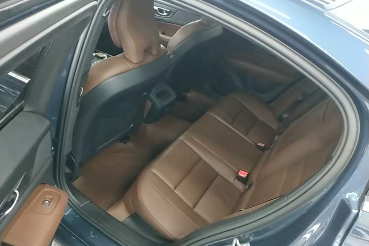 Used Volvo S60 2021 T4 Zhiyi Luxury Edition Left Rear Seat
