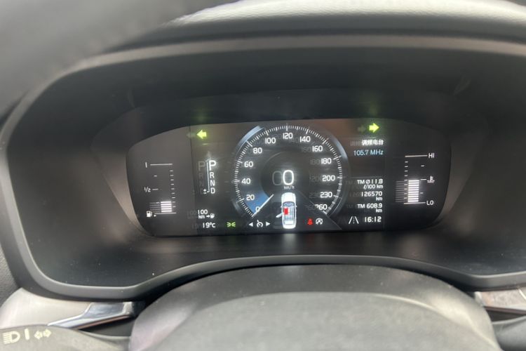 Used Volvo S60 2021 T4 Zhiyi Luxury Edition Odometer Close Up