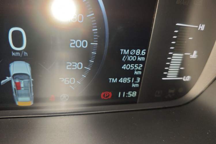 Used Volvo S60 2021 T4 Zhiyi Luxury Edition Odometer Close Up