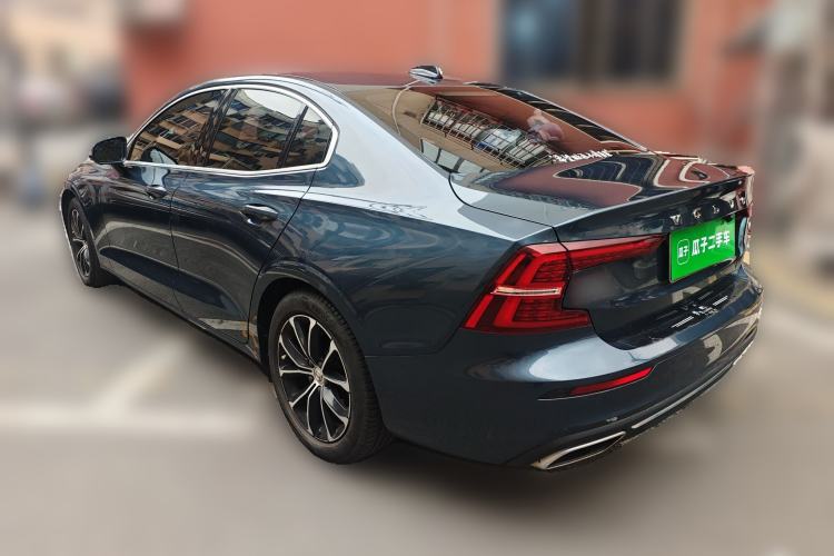 Used Volvo S60 2021 T4 Zhiyi Luxury Edition Rear Left 45 Deg