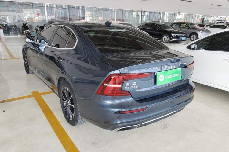 Used Volvo S60 2021 T4 Zhiyi Luxury Edition Rear Left 45 Deg
