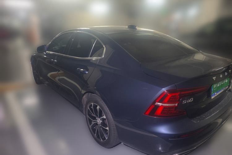 Used Volvo S60 2021 T4 Zhiyi Luxury Edition Rear Left 45 Deg