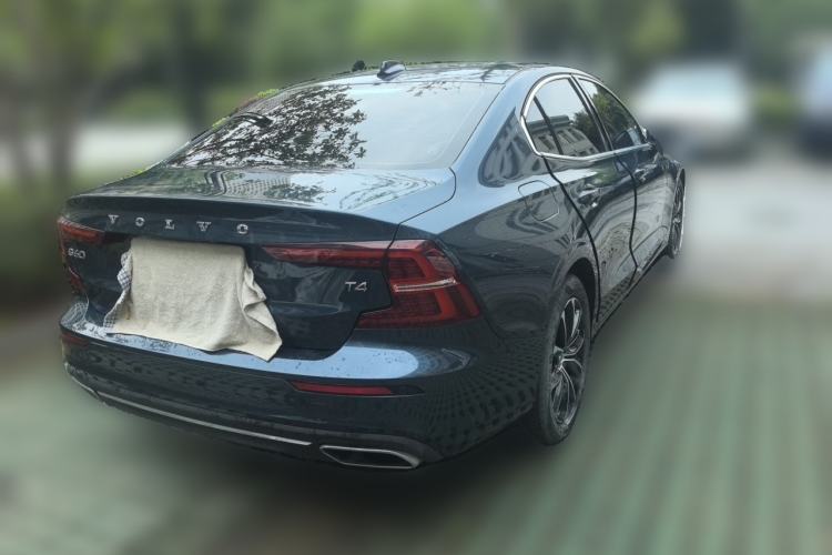 Used Volvo S60 2021 T4 Zhiyi Luxury Edition Rear Right 45 Deg