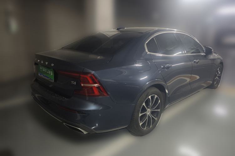 Used Volvo S60 2021 T4 Zhiyi Luxury Edition Rear Right 45 Deg