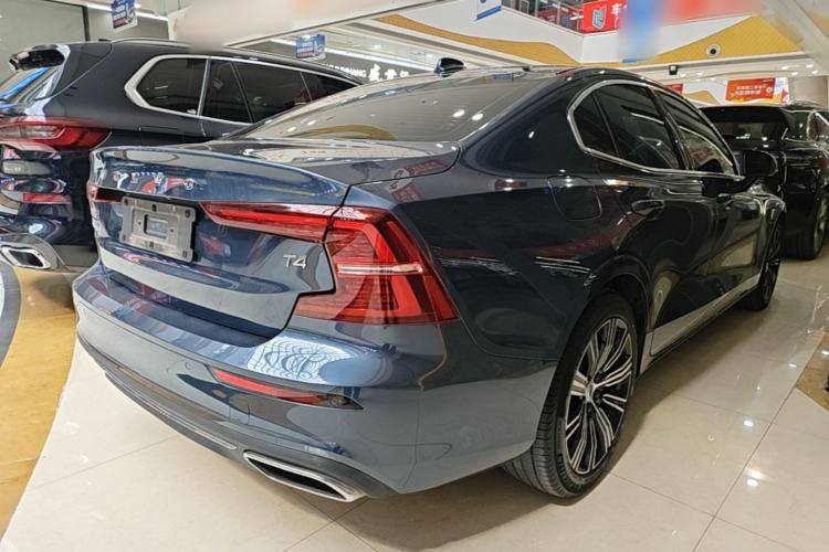 Used Volvo S60 2021 T4 Zhiyuan Luxury Edition Rear Right 45 Deg