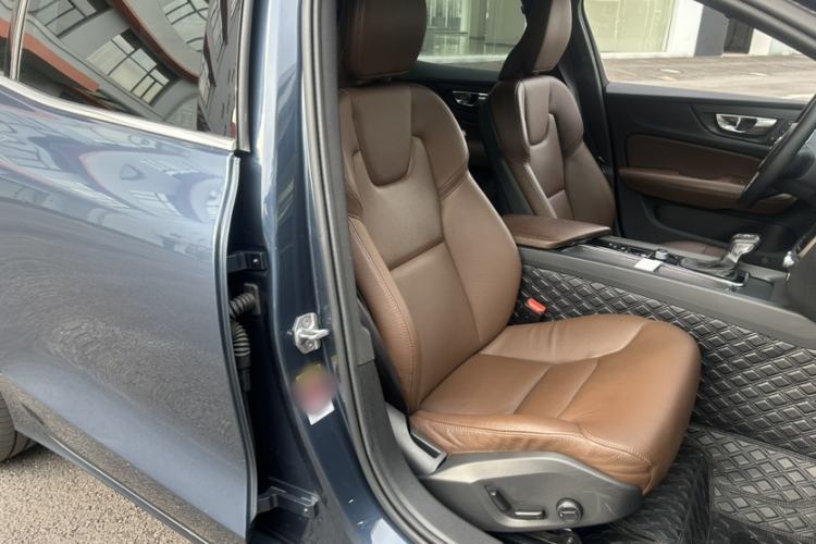 Used Volvo S60 2021 T4 Zhiyi Luxury Edition Right Front Seat