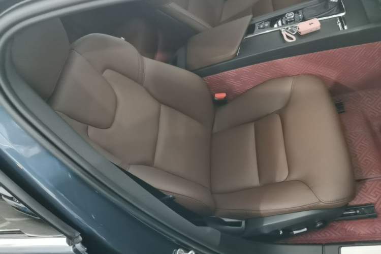 Used Volvo S60 2021 T4 Zhiyi Luxury Edition Right Front Seat