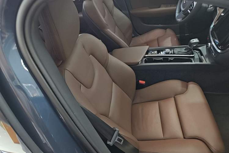 Used Volvo S60 2021 T4 Zhiyuan Luxury Edition Right Front Seat