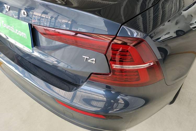 Used Volvo S60 2021 T4 Zhiyi Luxury Edition Right Rear Taillight