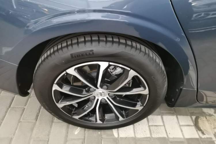 Used Volvo S60 2021 T4 Zhiyi Luxury Edition Right Rear Wheel Hub