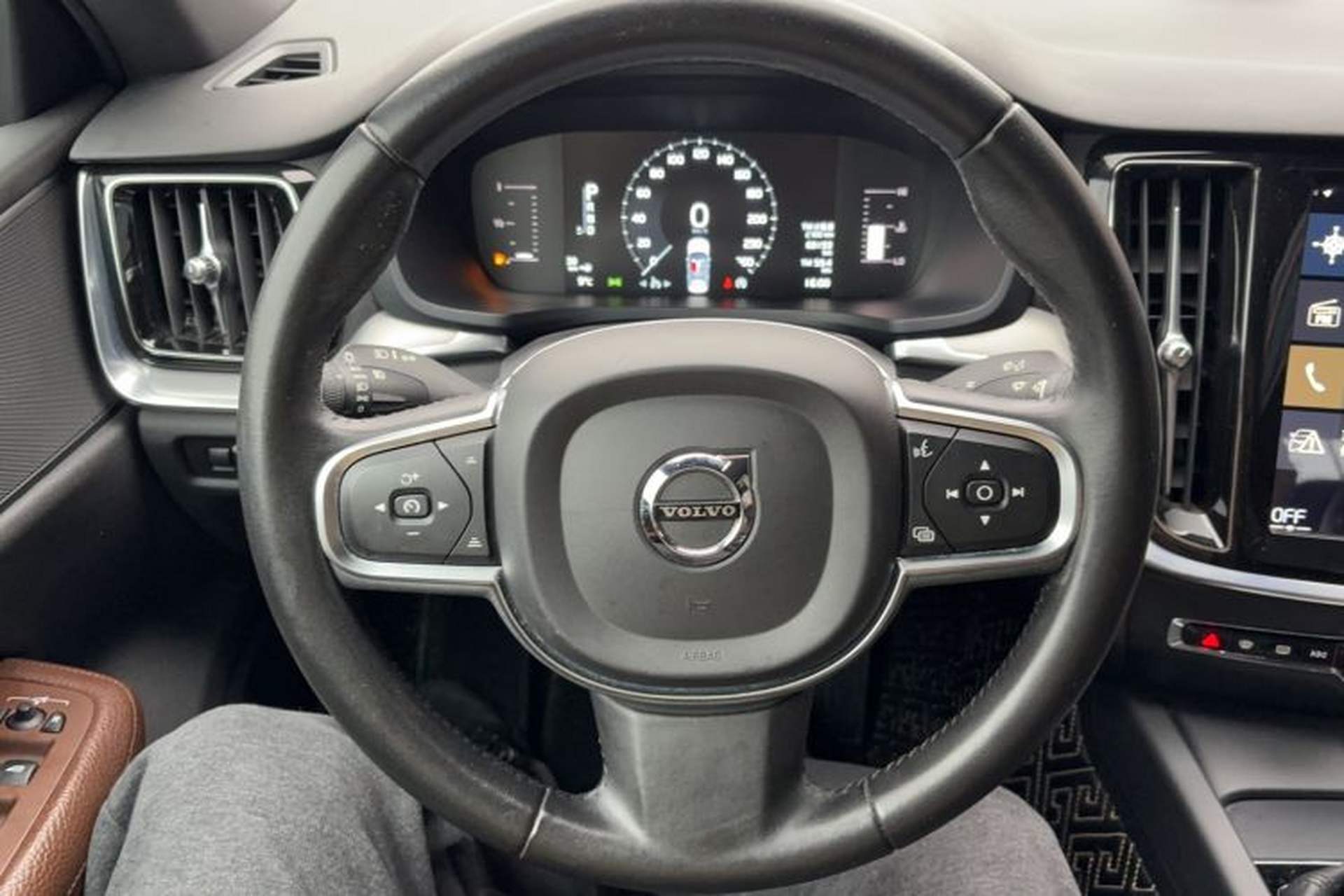 Used Volvo S60 2021 T4 Zhiyi Luxury Edition Steering Wheel