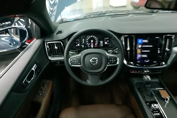 Used Volvo S60 2021 T4 Zhiyi Luxury Edition Steering Wheel