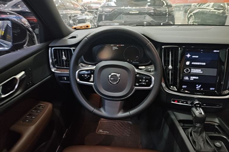 Used Volvo S60 2021 T4 Zhiyuan Luxury Edition Steering Wheel
