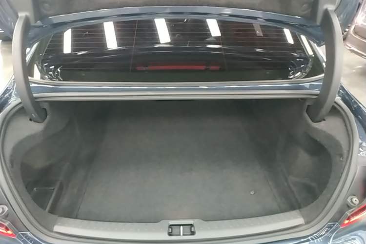 Used Volvo S60 2021 T4 Zhiyi Luxury Edition Trunk