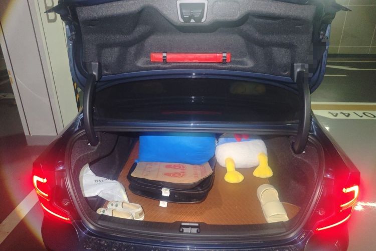 Used Volvo S60 2021 T4 Zhiyi Luxury Edition Trunk