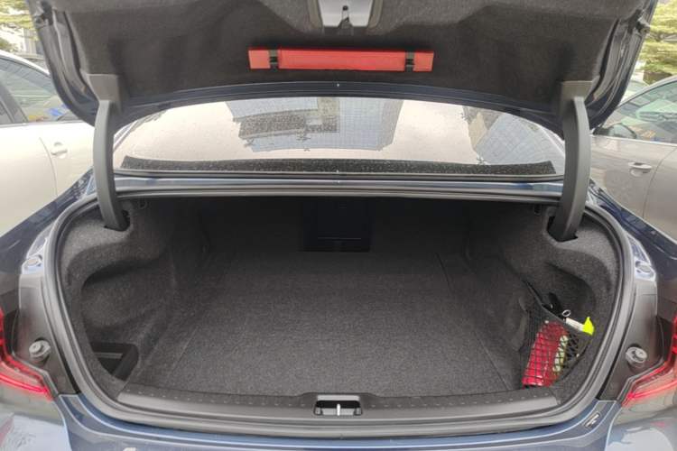 Used Volvo S60 2021 T4 Zhiyuan Luxury Edition Trunk