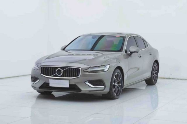 Volvo S60 2021 T4 Zhiyi Luxury Edition usado